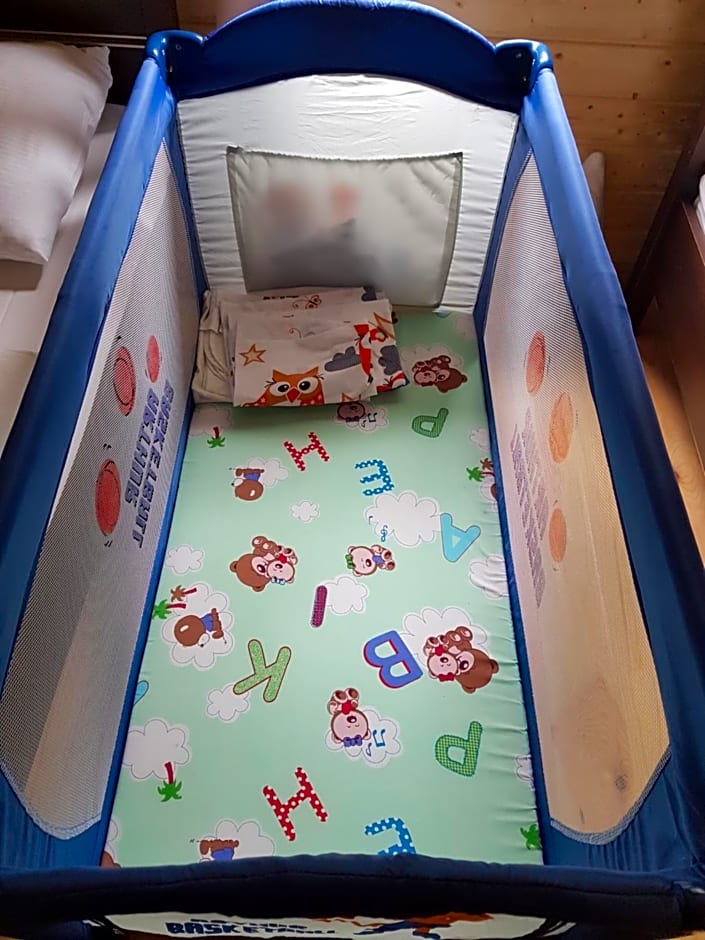 Domek pod śnieżką 1