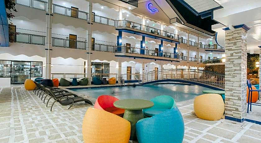 Santiago Cove Hotel and Restaurant