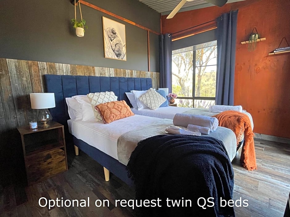 Sunstone - 2 Bed Eco Cabin - Kundalini Lodge