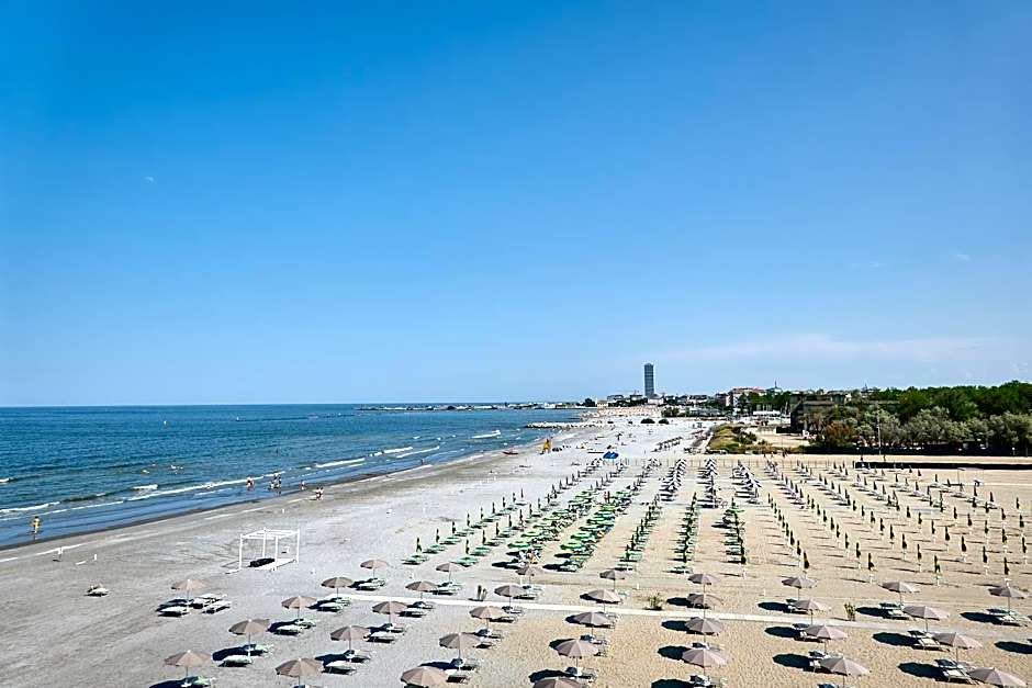 Soleē, Family Holidays & Hostelling