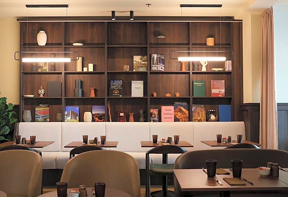 Honest Budapest by Chic & Basic