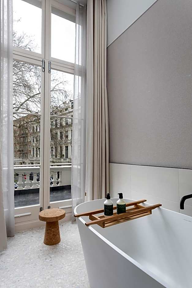 Inhabit Queen's Gardens, a Member of Design Hotels