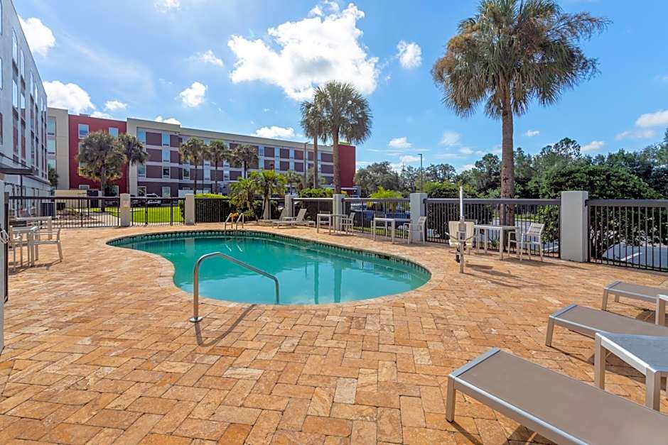Holiday Inn Tampa North By IHG