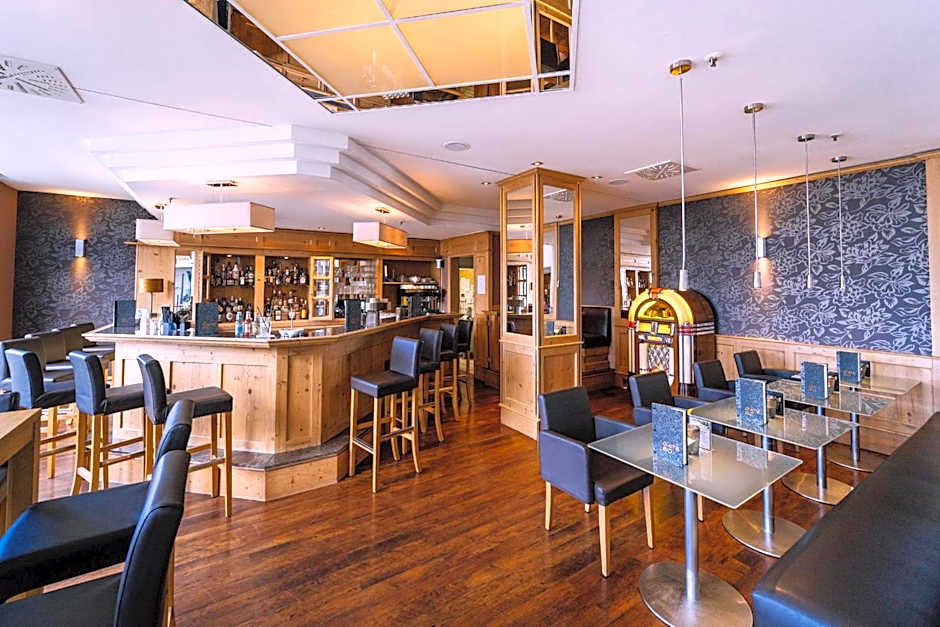 Atomis Hotel Munich Airport by Mercure