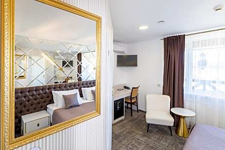 Standard Double Room with Spa Access