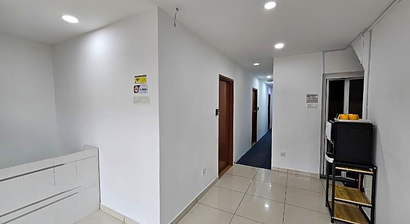 90334 Mawlaya Hotel – Bayan Lepas, NY