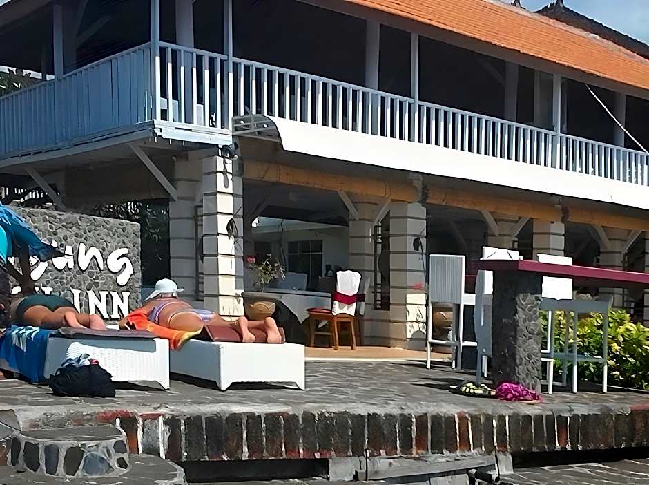 Villa Agung Beach Inn