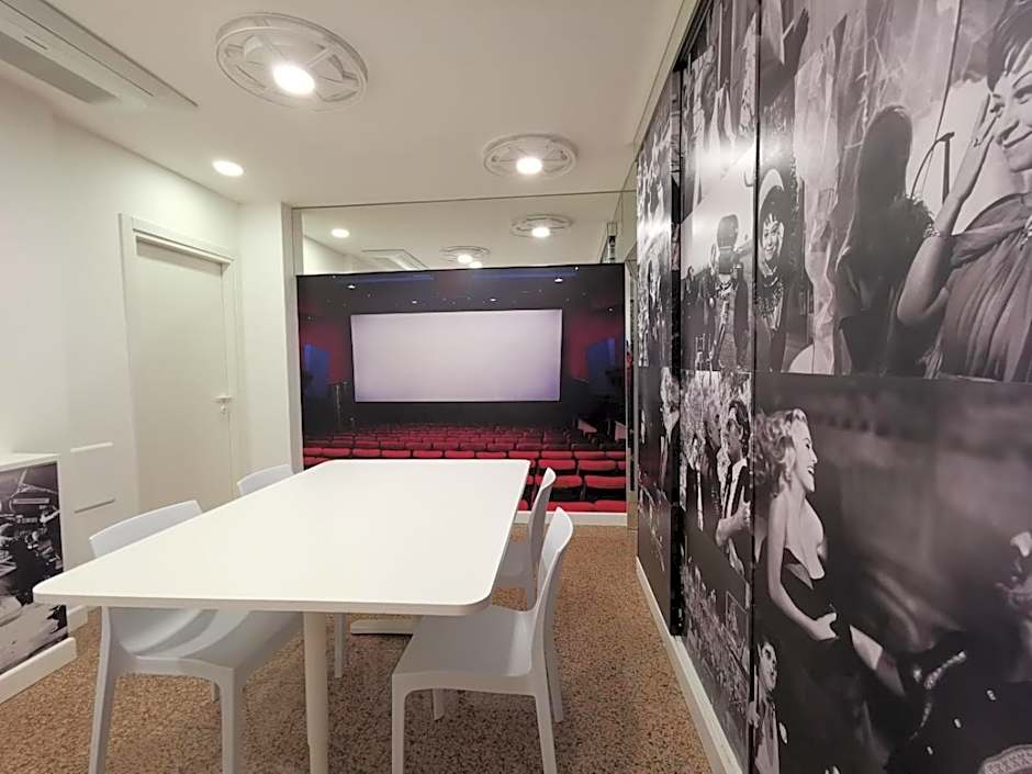 Red Carpet rooms