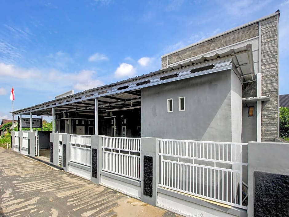 OYO Life 3415 Penginapan Wimane