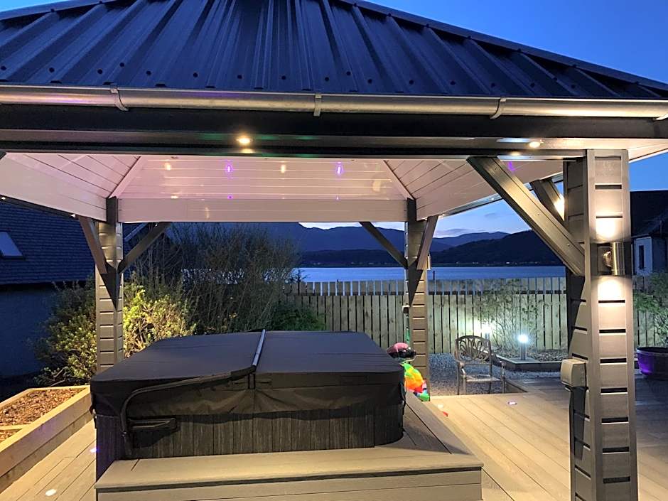 Little Fox Lodge Luxury Hideaway with Hot Tub Glencoe Near Fortwilliam