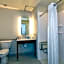 Holiday Inn Express By IHG