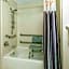La Quinta Inn & Suites by Wyndham Fort Lauderdale Plantation