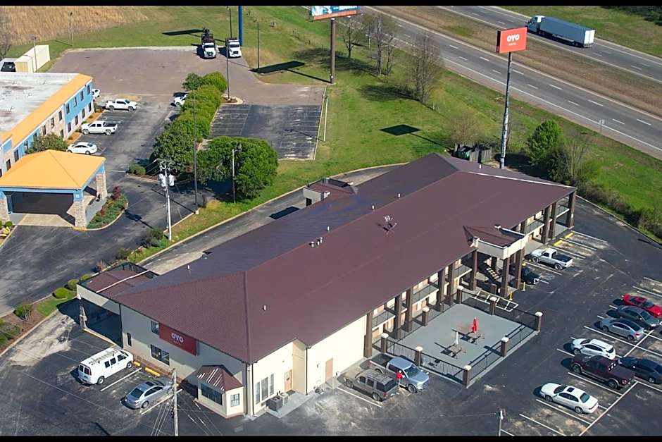 OYO Hotel Brownsville TN I-40