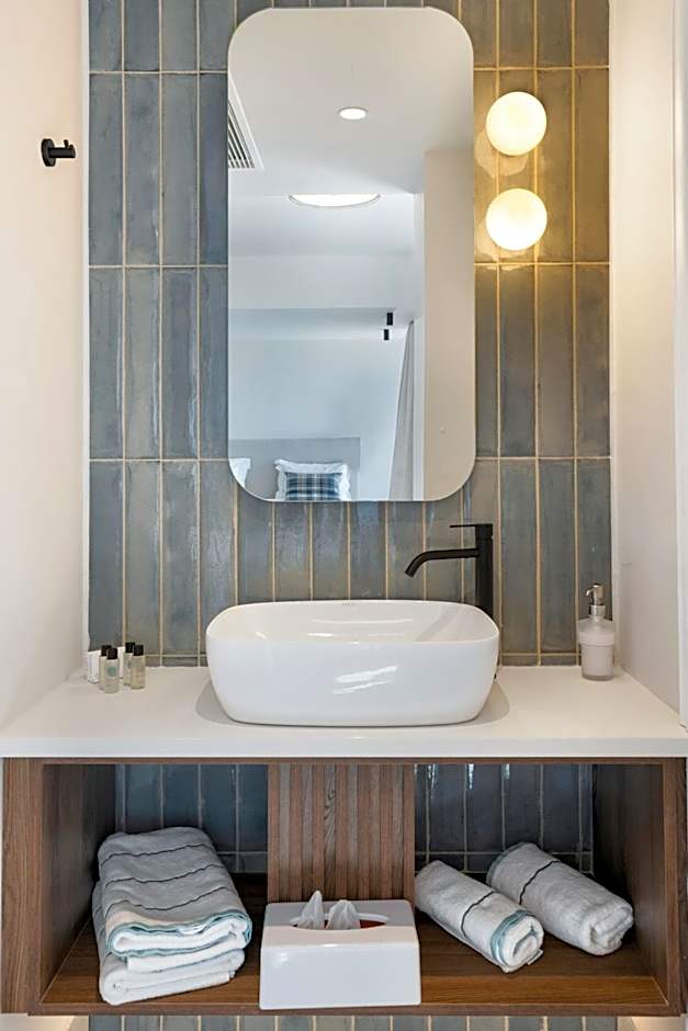 Legacy Gastro Suites