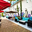The New Yorker Miami Hotel