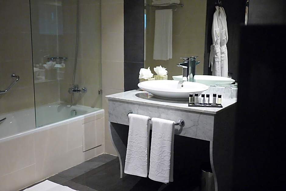 Nour Plazza Hotel