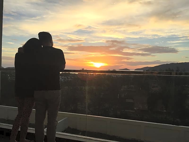 Sunset Seaview Vacation Condo City Centre @ IMAGO Shopping Mall