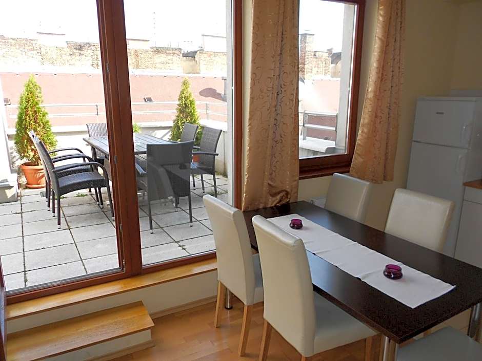 Trendy Deluxe Apartments