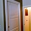 Smart-House-Central-Rent-Rooms-With-Air-Conditioning FREE PARKING