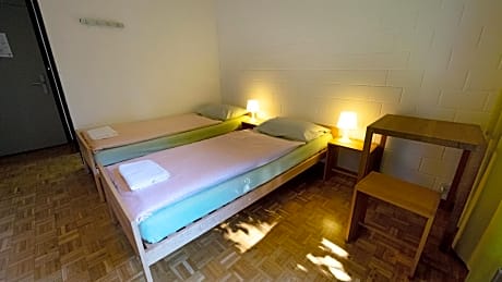 Twin Room with Shower