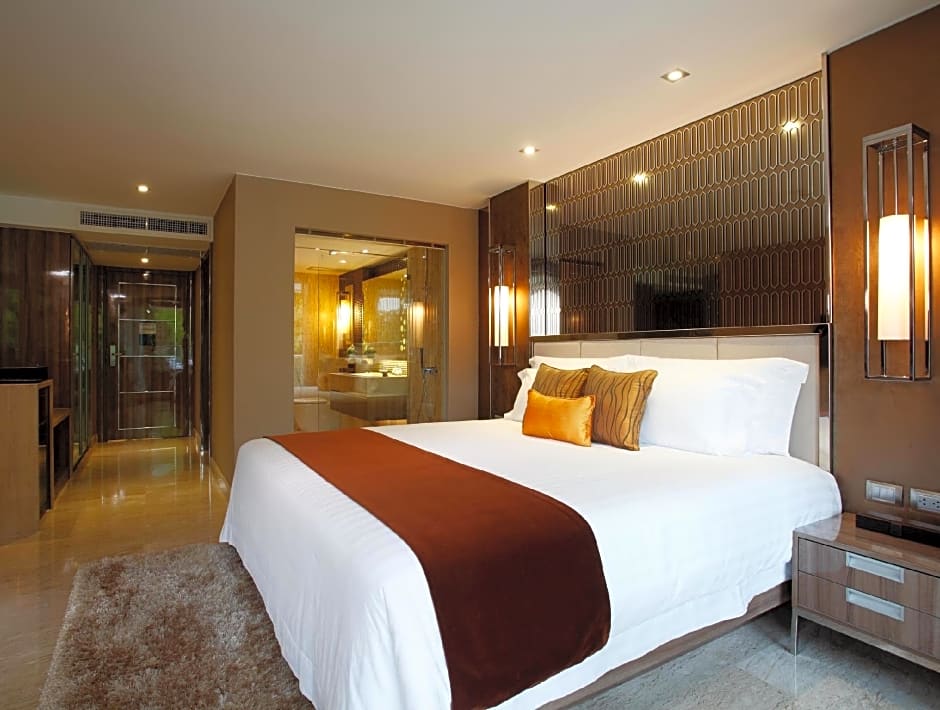 Centara Grand Phratamnak Pattaya