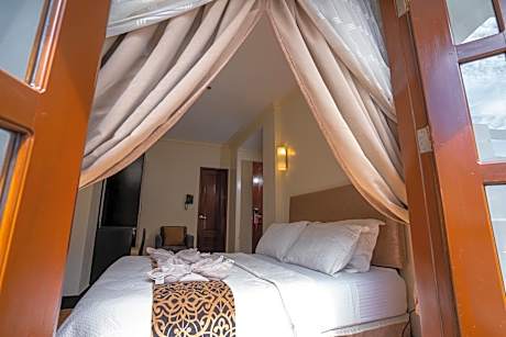 Suite with Balcony