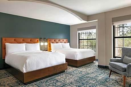 Queen Room with Two Queen Beds and Bathtub - Mobility Access/Hearing Accessible