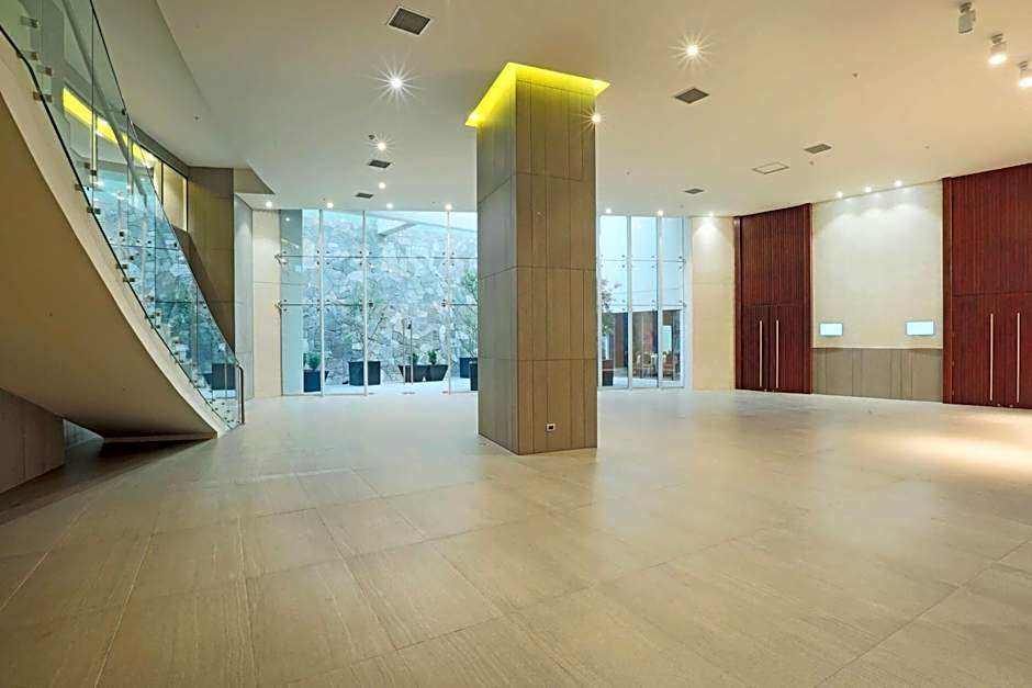 DoubleTree by Hilton Santiago Kennedy