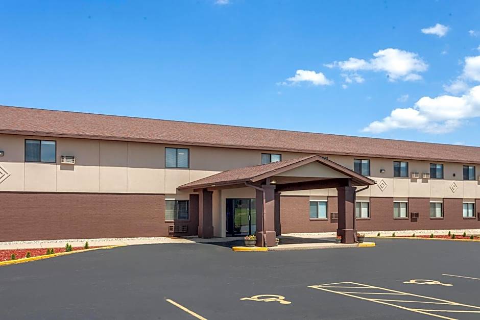 Baymont by Wyndham Oshkosh Airport