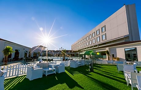 Iridium Hotel