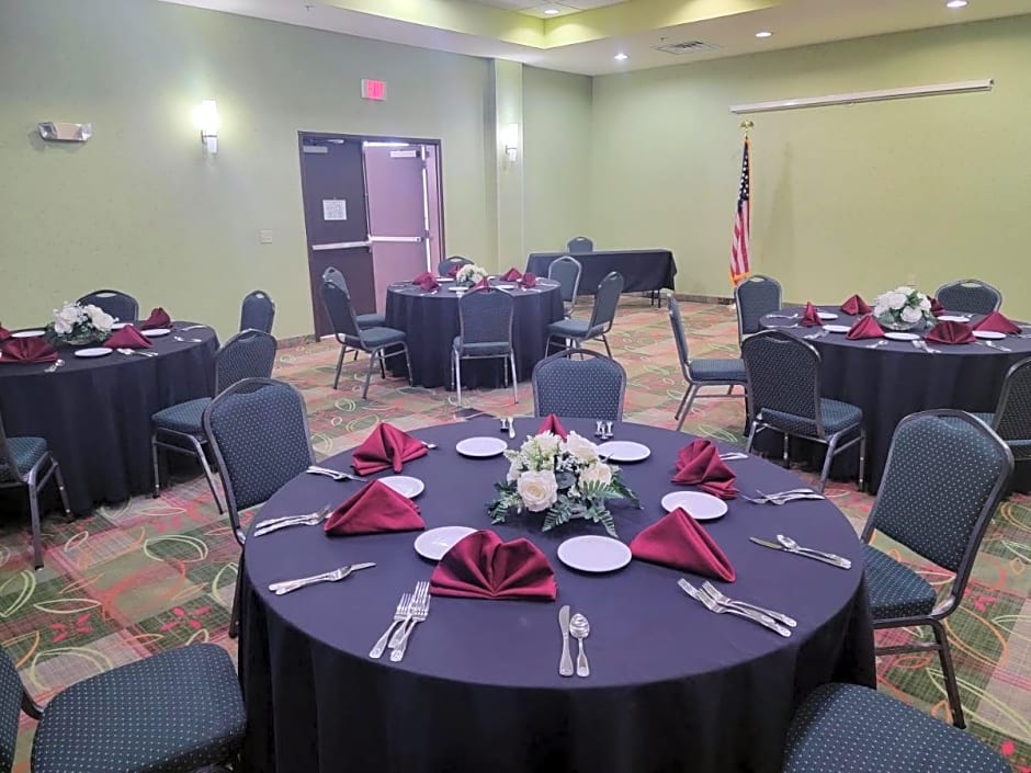 Holiday Inn Garland By IHG
