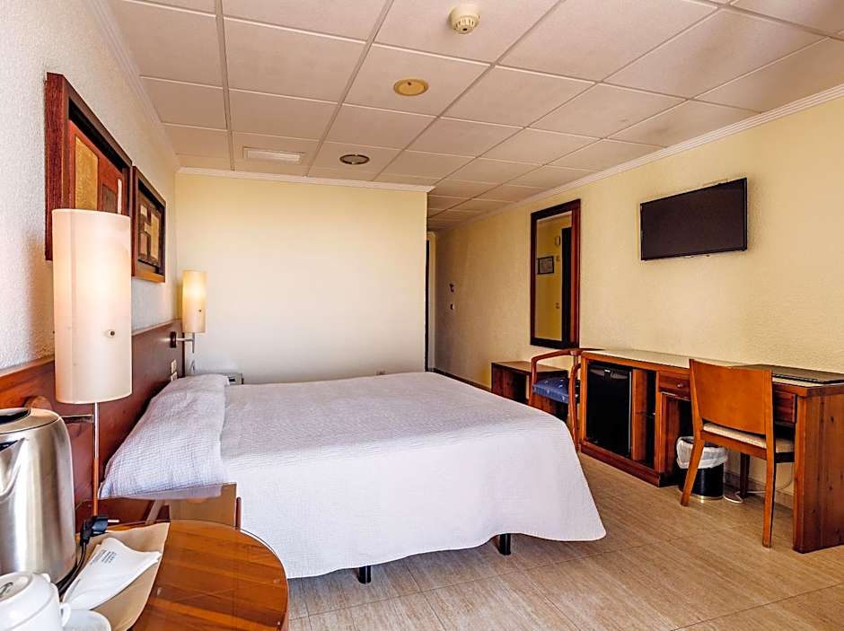 Photo 1 of 5 of 1 Double Bed or 2 Beds