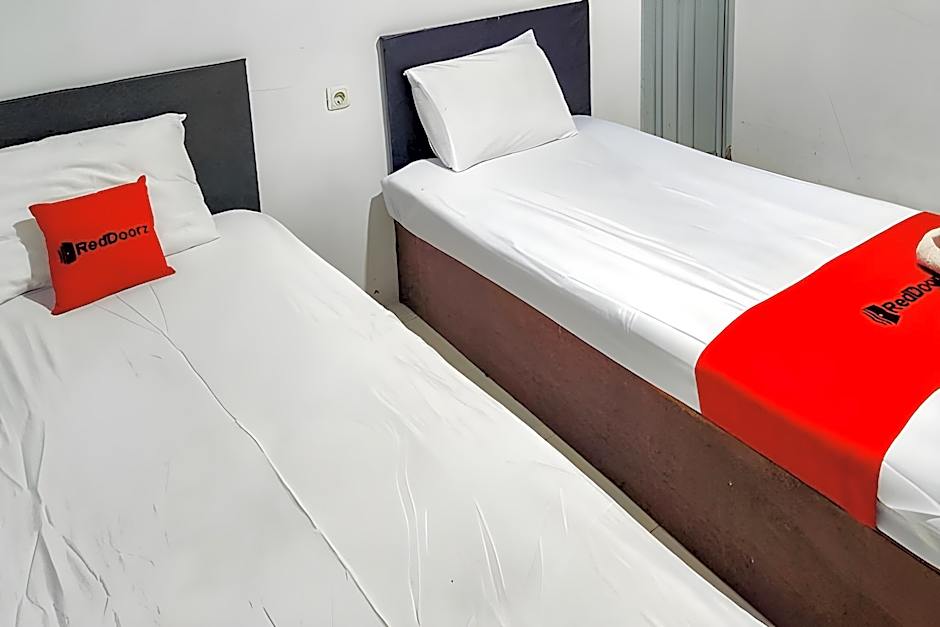 RedDoorz near Lippo Mall Yogyakarta 3