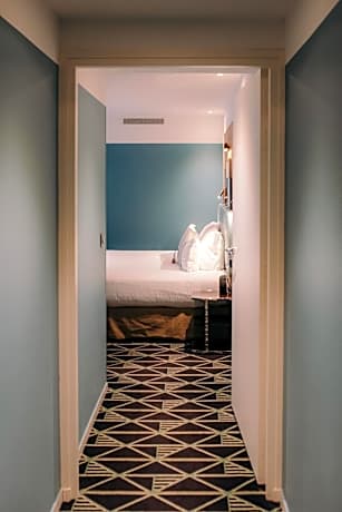 Junior Suite with Pool Access