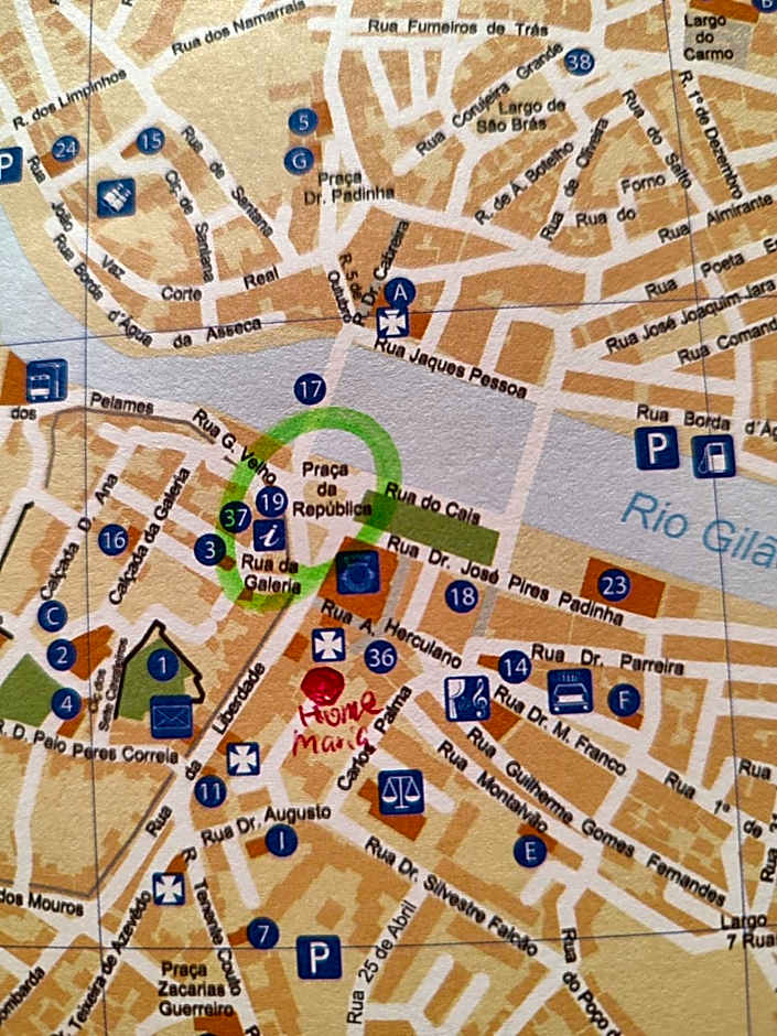 Tavira Townhome with private Garden