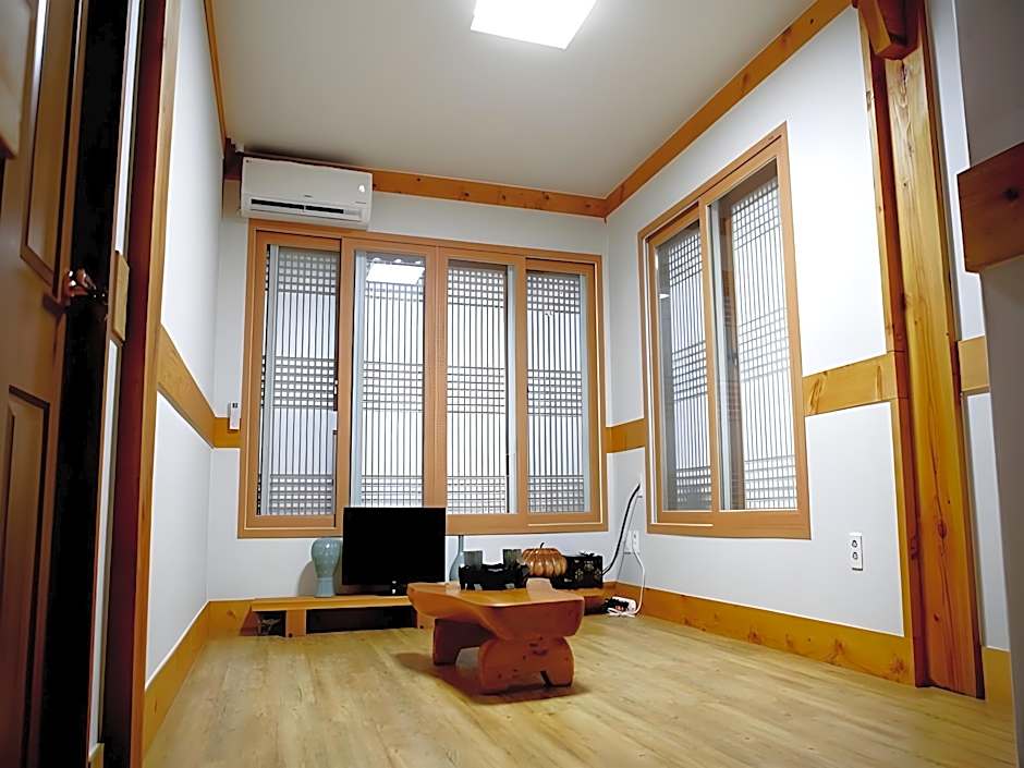 Heungbuga Hanok