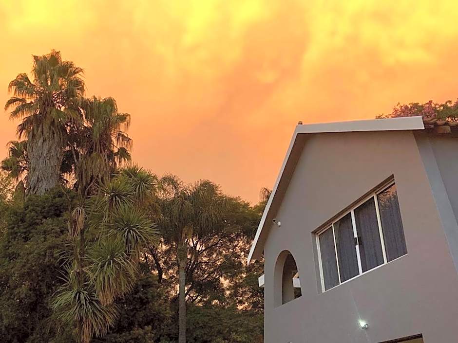 8 on Acacia Guesthouse