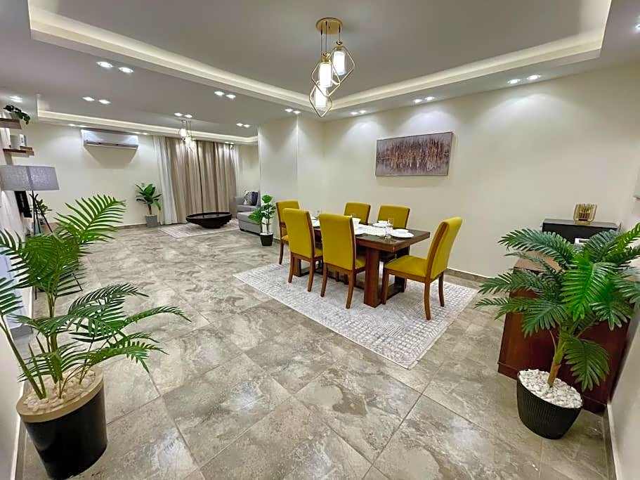 3BR luxury apt near AUC newCairo