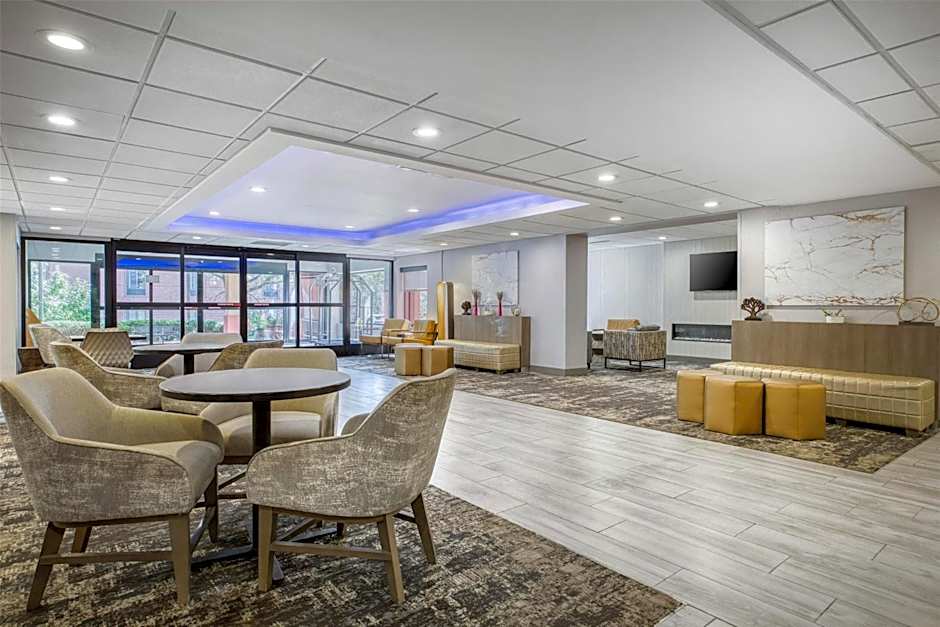 SureStay Plus Hotel by Best Western Chicago Lombard