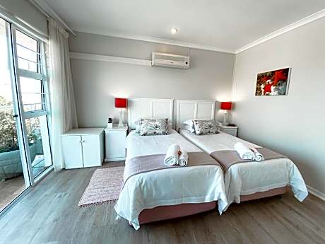 Twin Standard Sea View