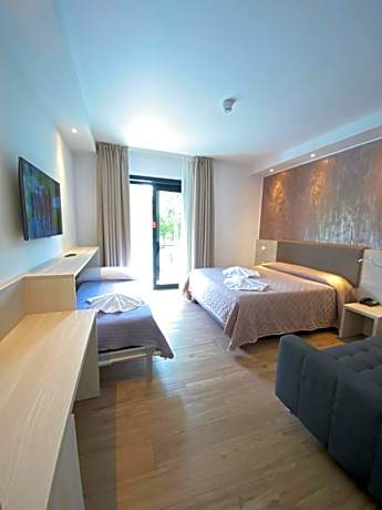 Superior Quadruple Room with Terrace