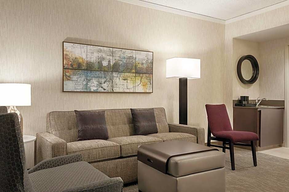 Embassy Suites by Hilton Chicago North Shore Deerfield