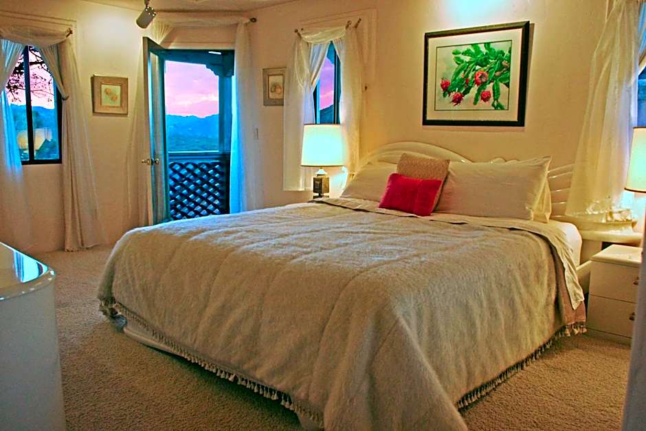 Topanga Canyon Inn Bed and Breakfast