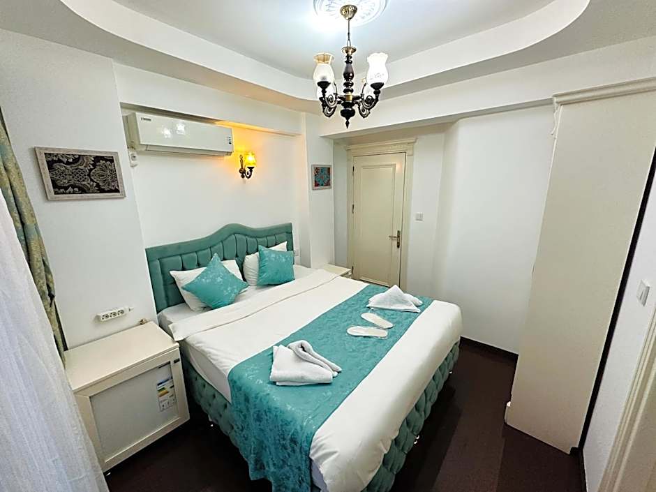 La Petite Maison Hotel