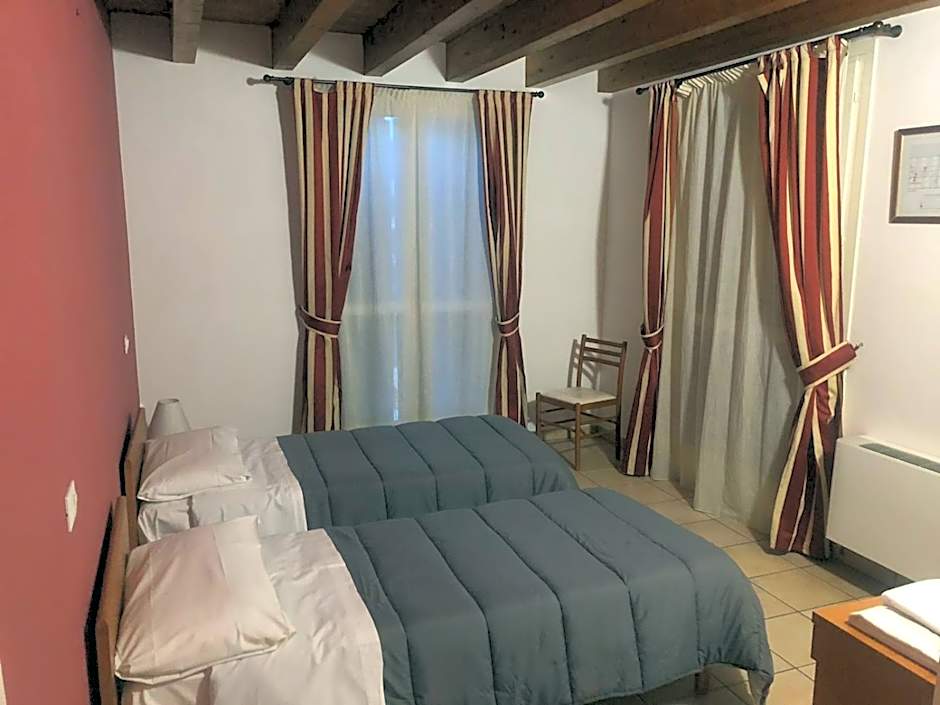2 Beds — 3 fotoğraftan 1. fotoğraf