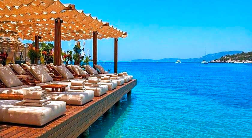 Mare Deluxe Residences  & Villas