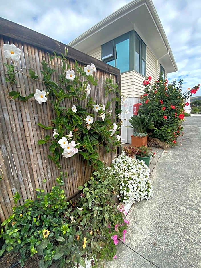 Opononi Lighthouse Motel