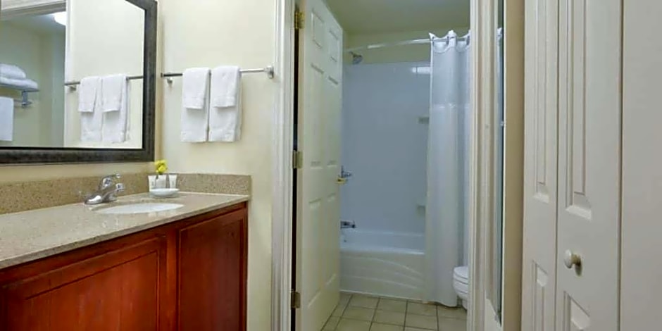 Staybridge Suites Glenview By IHG