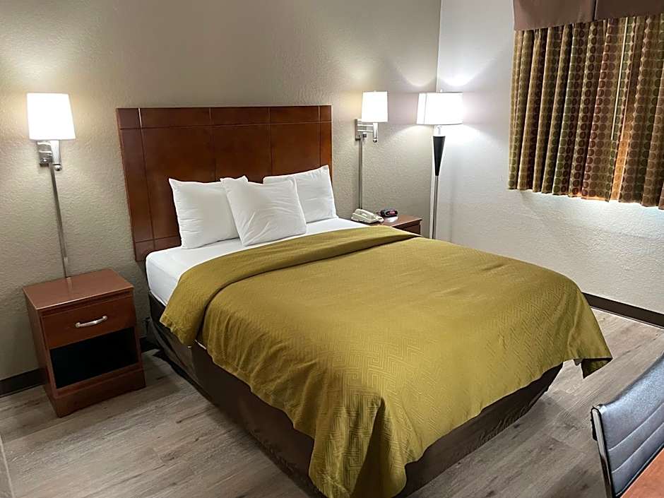 Econo Lodge Cartersville-Emerson Lake Point