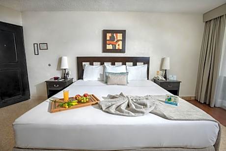 King Suite - Non Smoking